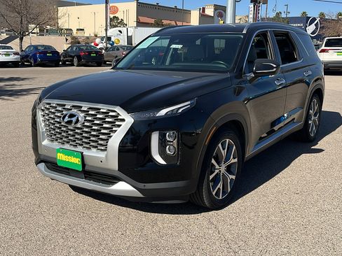 Used 2022 Hyundai Palisade SEL w/ Convenience Package image 3