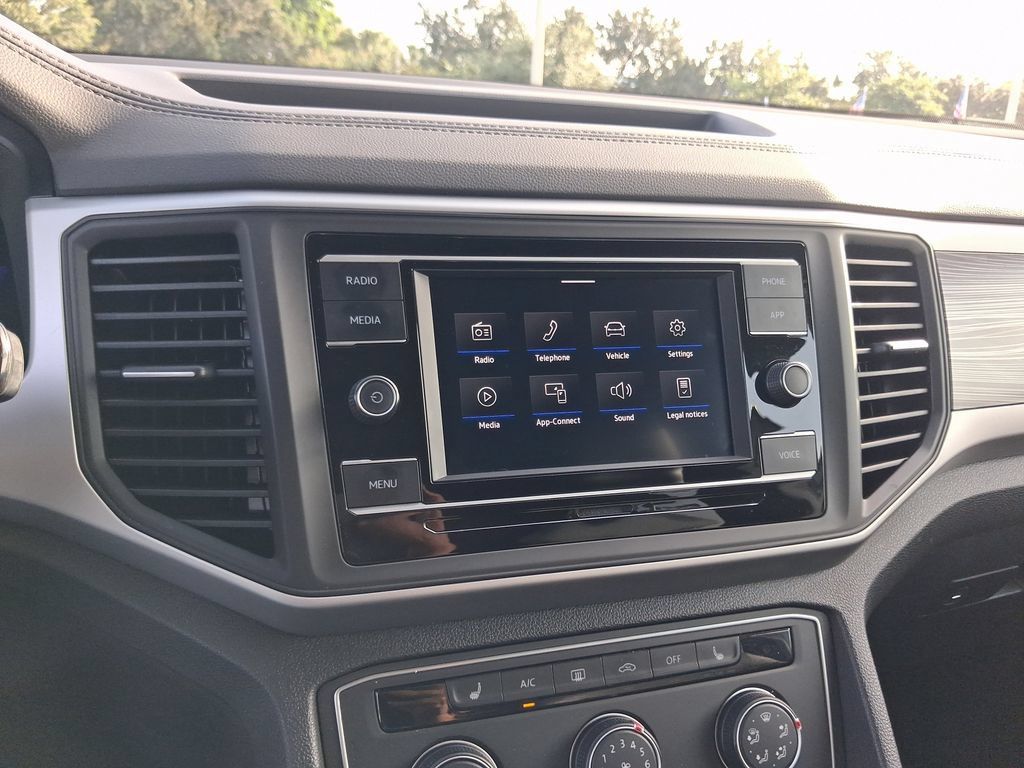 Used 2023 Volkswagen Atlas Cross Sport SE FWD image 26