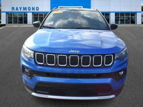 Used 2023 Jeep Compass Limited image 8