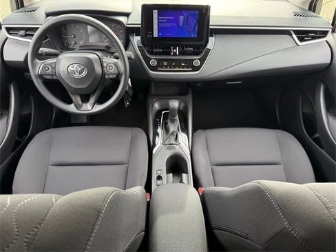 Used 2025 Toyota Corolla LE image 10