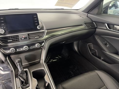 Used 2022 Honda Accord Sport image 4
