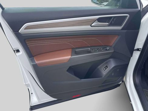 Used 2022 Volkswagen Atlas SEL image 17