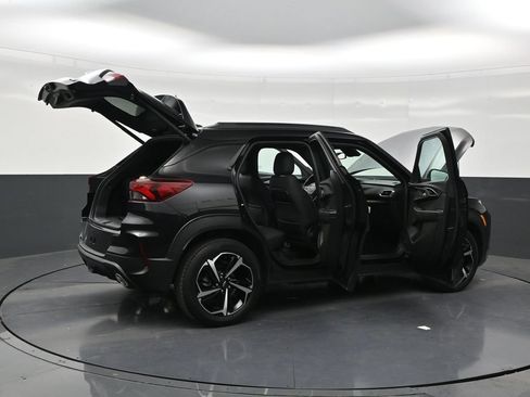Used 2023 Chevrolet TrailBlazer RS w/ Sun and Liftgate Package FWD image 27