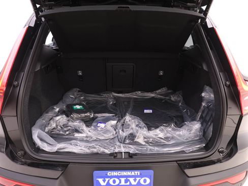Certified 2026 Volvo XC40 B5 Plus w/ Protection Package Premier image 12