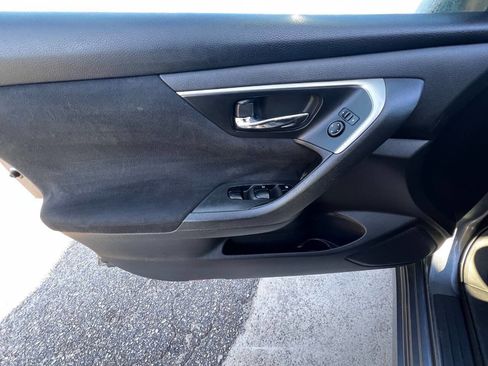 Used 2015 Nissan Altima 2.5 S w/ Power Driver Seat Package image 17