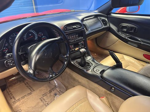 Used 1999 Chevrolet Corvette Convertible w/ Memory Pkg RWD image 12