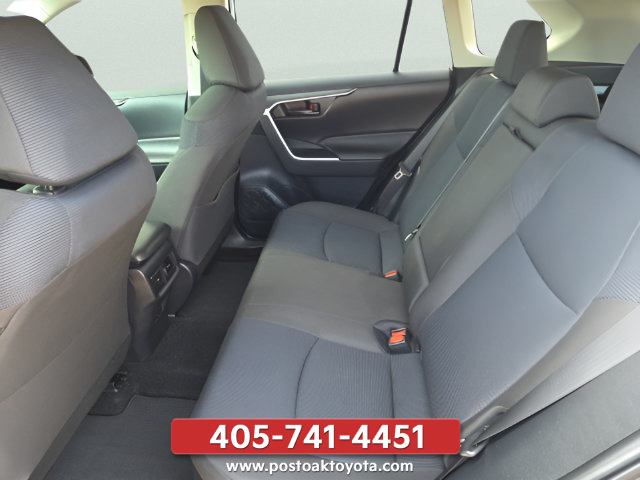 Used 2025 Toyota RAV4 LE AWD/4WD image 24