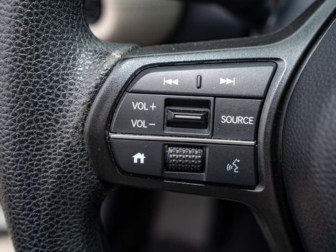 Certified 2023 Honda HR-V LX image 29