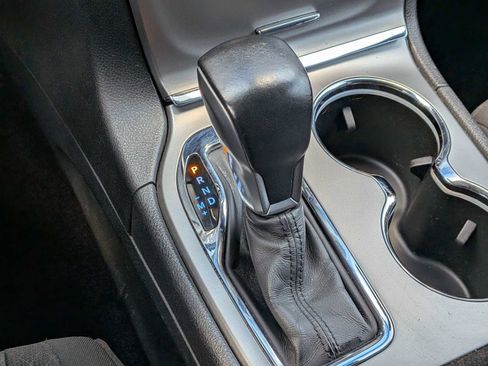 Used 2018 Jeep Grand Cherokee Laredo AWD/4WD image 24