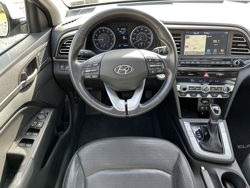 Used 2020 Hyundai Elantra Limited w/ Ultimate Package 03 FWD image 12