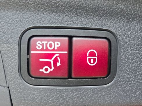 Certified 2020 Mercedes-Benz GLE 450 4MATIC image 14