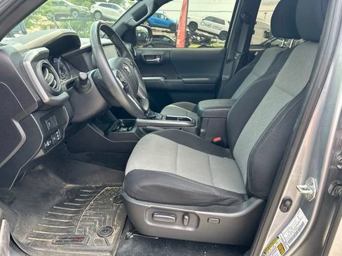 Used 2021 Toyota Tacoma TRD Sport w/ Technology Package AWD/4WD image 20
