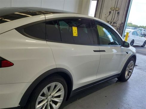 Used 2020 Tesla Model X Long Range AWD/4WD image 4