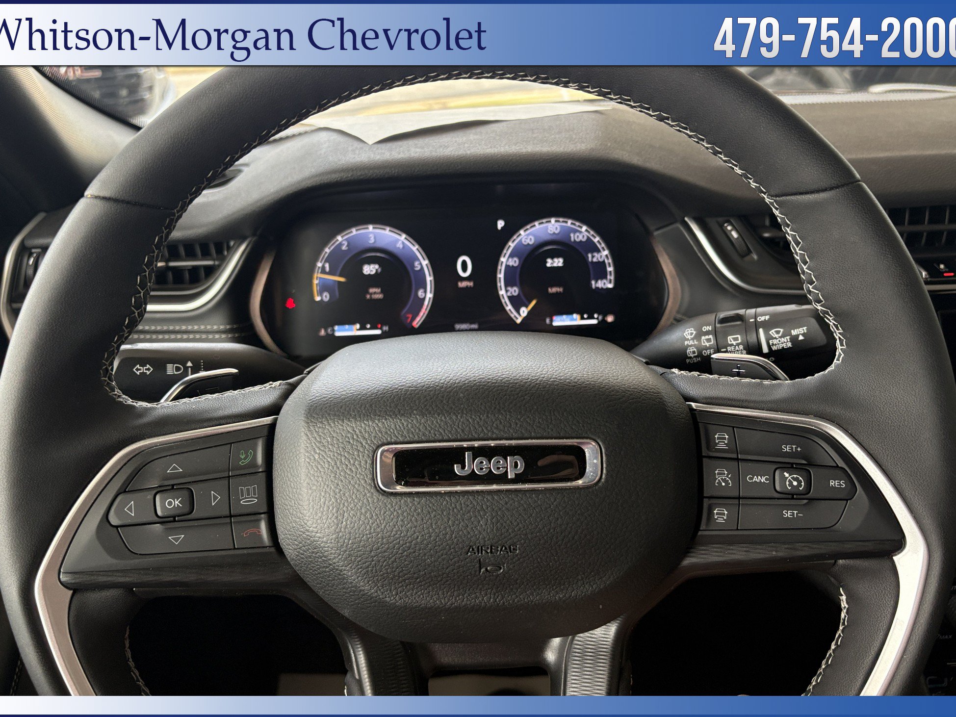 Used 2025 Jeep Grand Cherokee Altitude AWD/4WD image 15