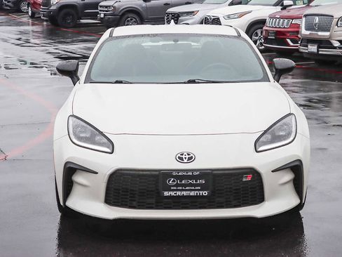 Used 2024 Toyota GR86 Premium image 6