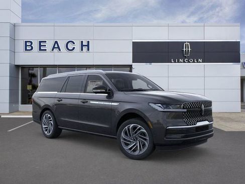 New 2025 Lincoln Navigator L Reserve image 1