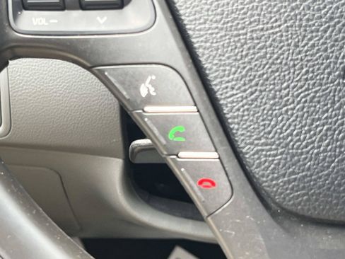 Used 2018 Kia Forte LX FWD image 30