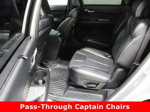Used 2025 Hyundai Palisade Calligraphy image 32
