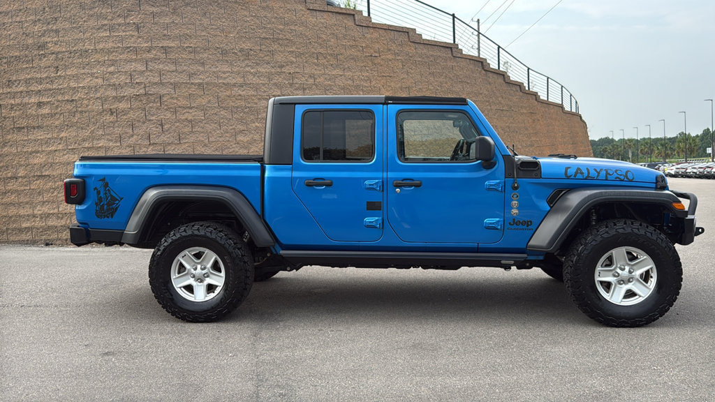Used 2020 Jeep Gladiator Sport w/ Quick Order Package 24S AWD/4WD image 8