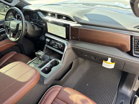 Used 2025 GMC Sierra 1500 Denali Ultimate image 25