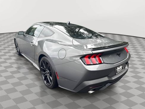 Used 2024 Ford Mustang Coupe RWD image 8