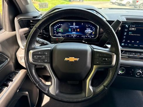 Used 2022 Chevrolet Silverado 1500 LT AWD/4WD image 24