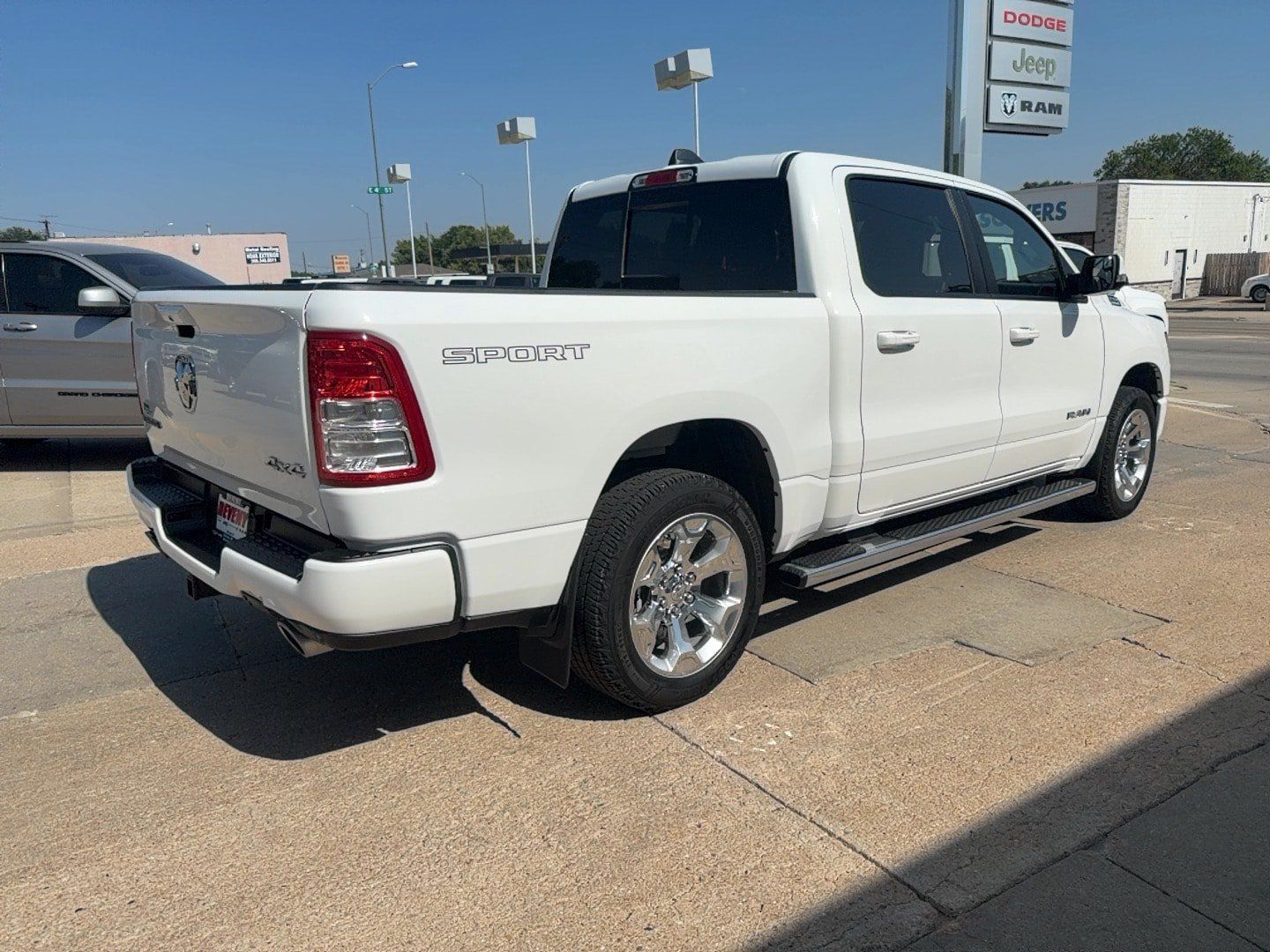 Used 2022 RAM 1500 Big Horn AWD/4WD image 6