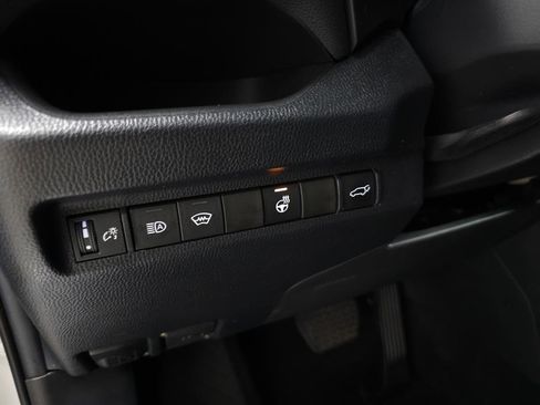 Used 2023 Toyota RAV4 XLE Premium image 14