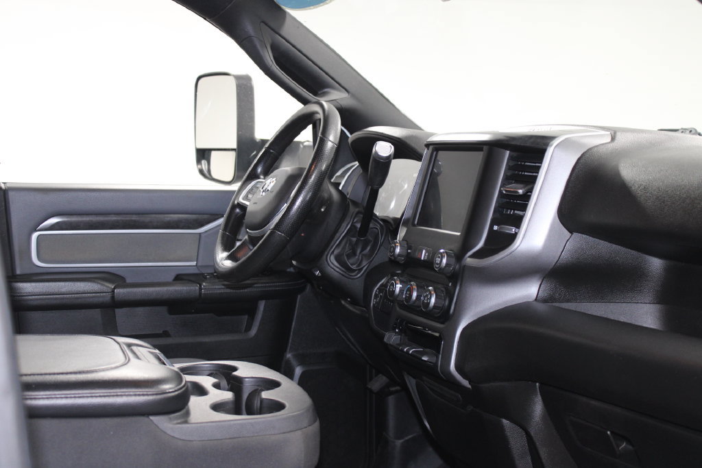 Used 2022 RAM 2500 Big Horn AWD/4WD image 29