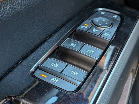 Used 2023 Nissan Pathfinder Platinum image 26