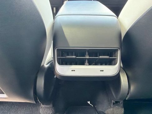 Used 2020 Tesla Model Y Long Range AWD/4WD image 13
