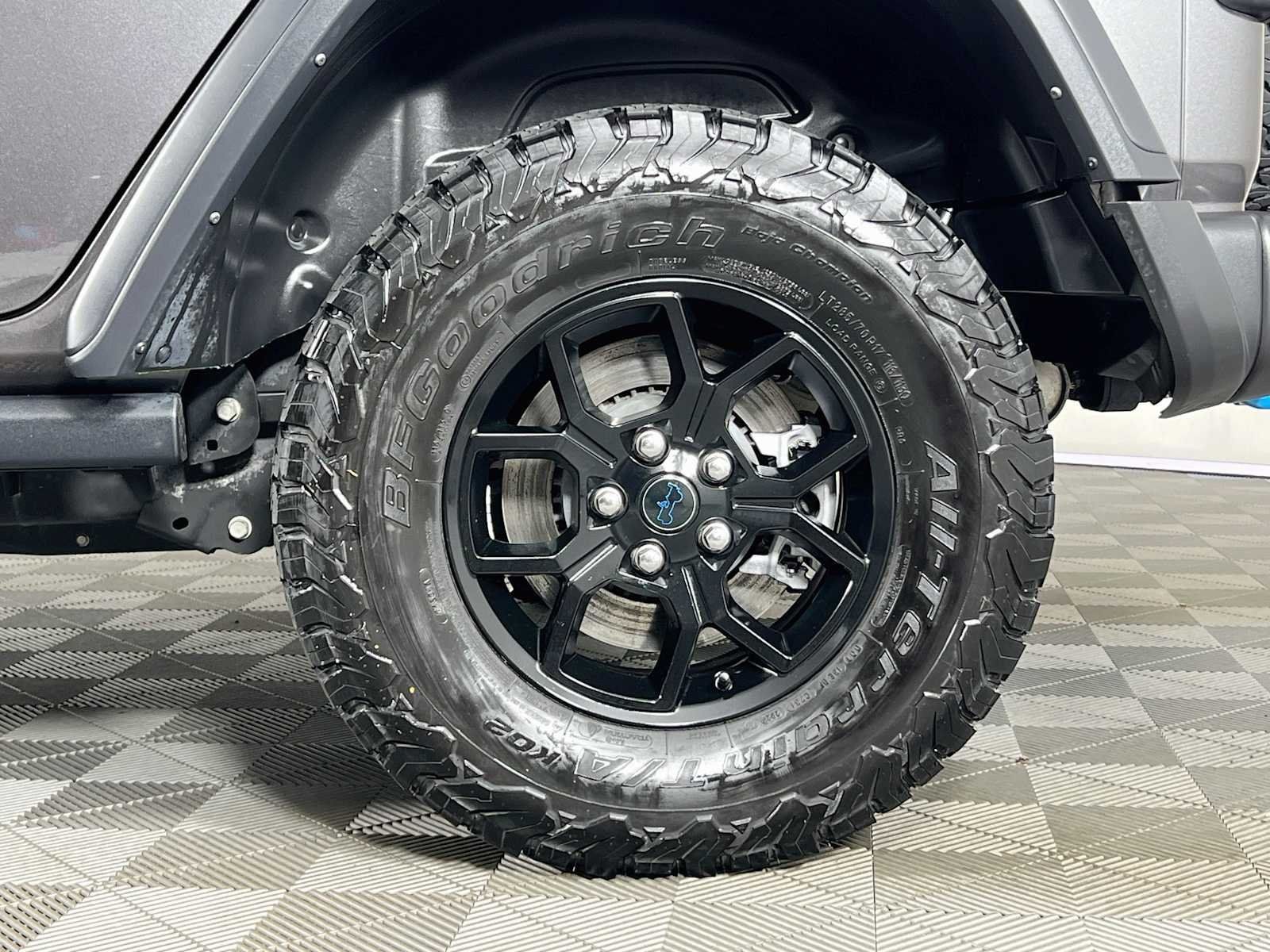 Used 2024 Jeep Wrangler Unlimited AWD/4WD image 31