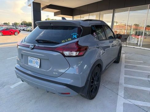 Used 2023 Nissan Kicks SR w/ SR Premium Package FWD image 4