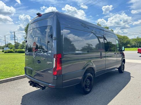 Used 2024 Mercedes-Benz Sprinter 2500 image 5