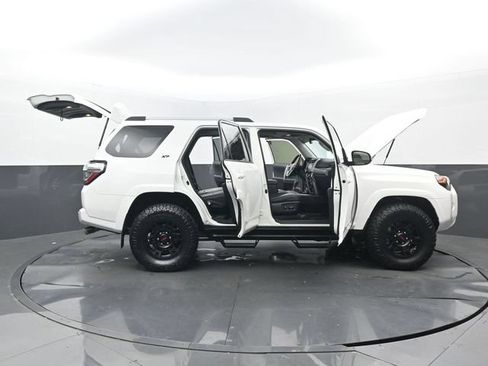 Used 2023 Toyota 4Runner SR5 Premium w/ Moonroof Package AWD/4WD image 49