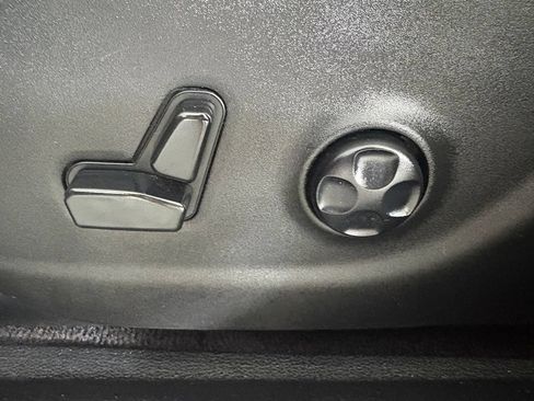 Used 2016 Jeep Cherokee Limited w/ Trailer Tow Group AWD/4WD image 14