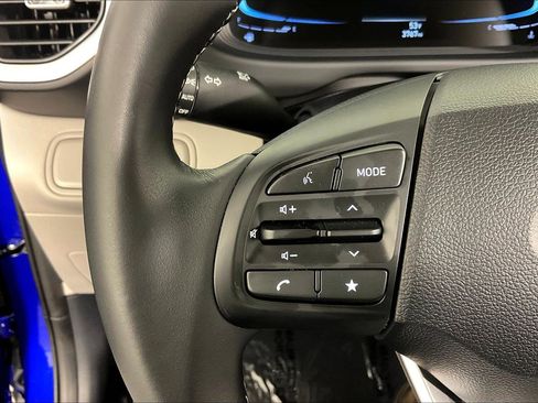 Certified 2026 Hyundai Venue SEL FWD image 11