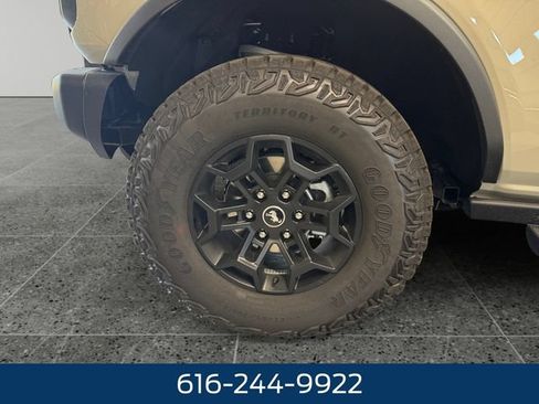New 2026 Ford Bronco Badlands AWD/4WD image 24