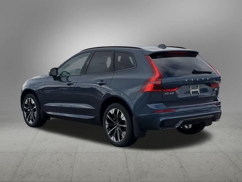Used 2026 Volvo XC60 B5 Plus w/ Protection Package Premier AWD/4WD image 4
