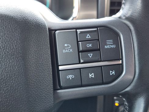 Used 2023 Ford F150 Lariat AWD/4WD image 24