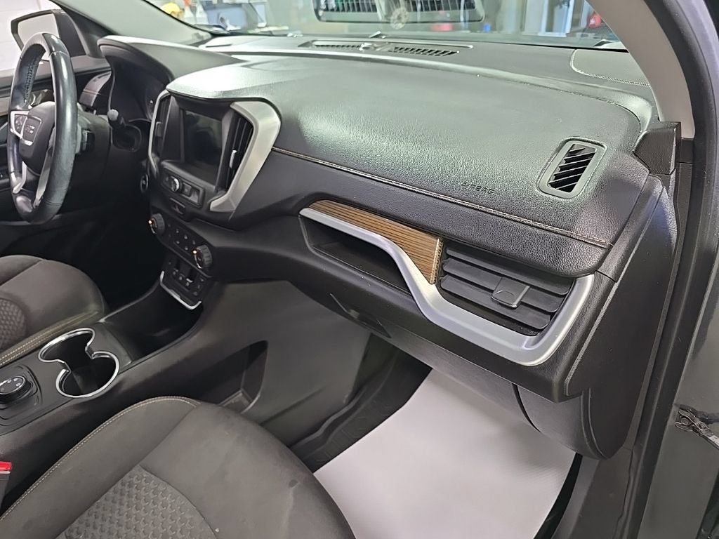 Used 2018 GMC Terrain SLE AWD/4WD image 32