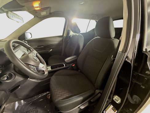 Used 2021 Nissan Kicks SV image 22