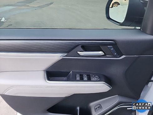 Used 2024 GMC Acadia Elevation w/ Luxury Package image 14