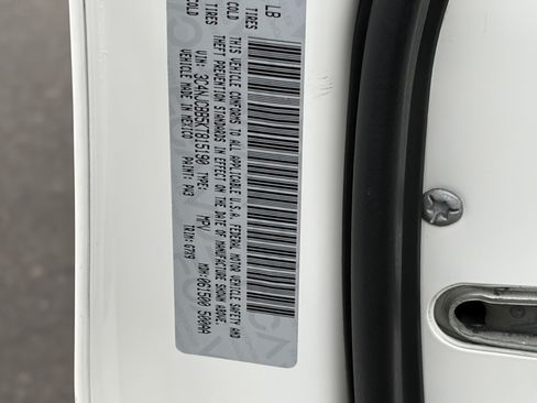 Used 2019 Jeep Compass Latitude FWD image 9