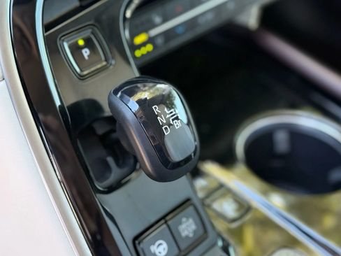 Used 2022 Toyota Mirai Limited Sedan 4D image 14