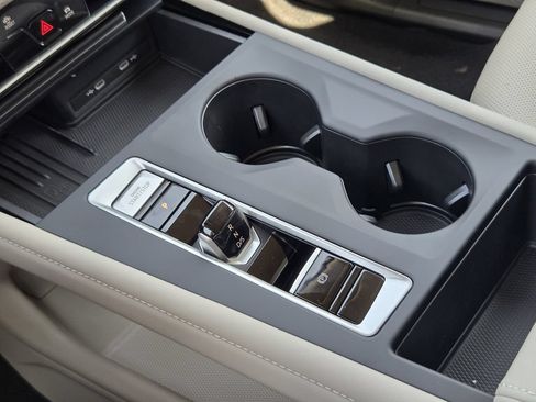 New 2026 Volkswagen Atlas SE FWD image 17