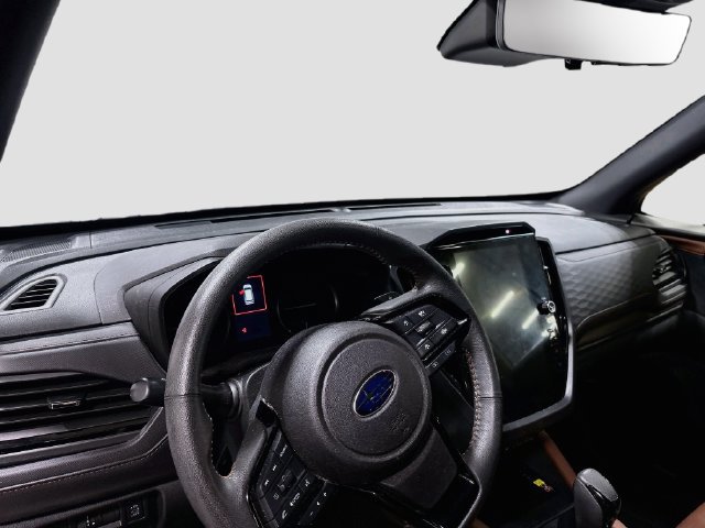 Used 2025 Subaru Forester Touring AWD/4WD image 11