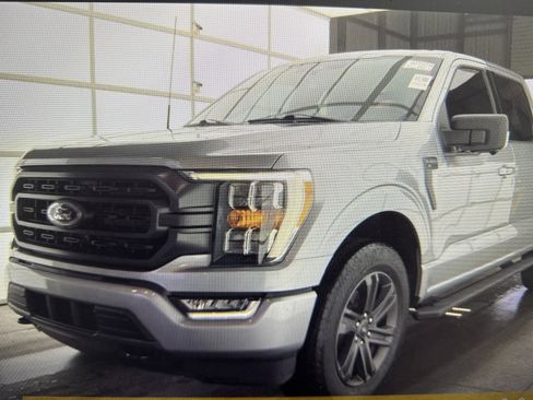 Certified 2023 Ford F150 XLT w/ Equipment Group 302A High image 18