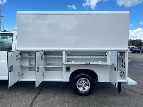New 2025 Chevrolet Express 3500 w/ Power Convenience Package image 16
