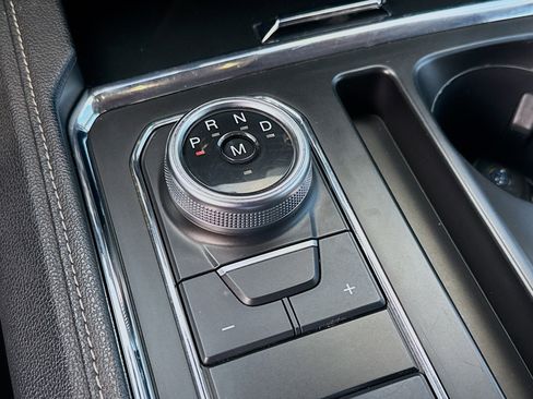 Used 2022 Ford Expedition XLT image 14